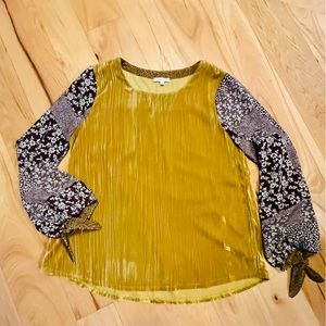 Mystree mustard yellow crushed velvet blouse with balloon sleeves